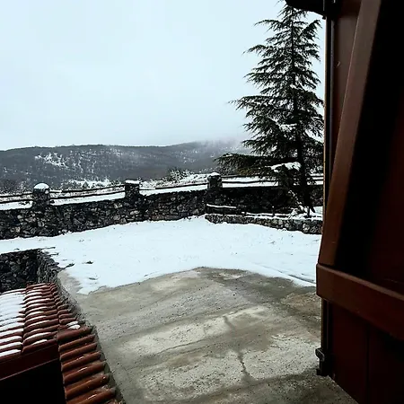 Bydoukas Mountain فيلة